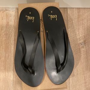 Beek size 8 black Seabird leather sandals